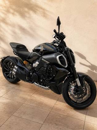 DUCATI DIAVEL V4 DUCATI DIAVEL V4
